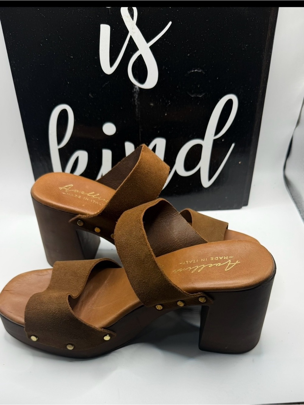 VTG Avellini Made in Italy Brown Suede Studded Platform Sandals